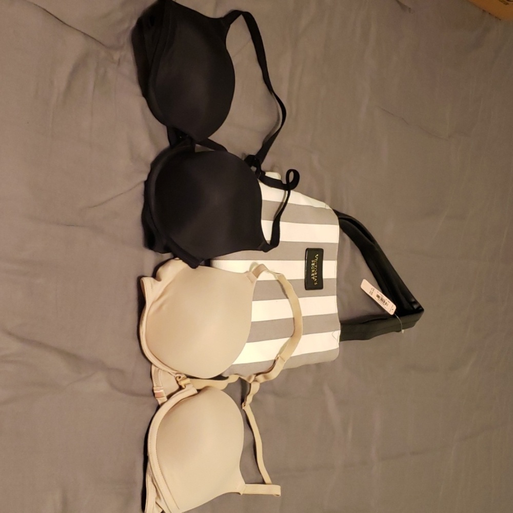 2 Victoria secret t shirt bras & large tote bag